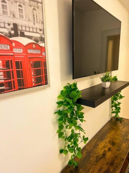 Cozy 1-bedroom In Apartment *