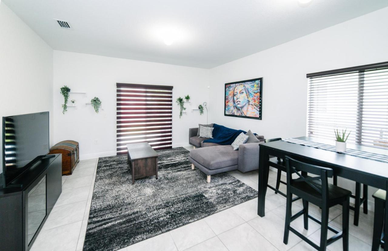 New House On The Block Near Airport. * Miami