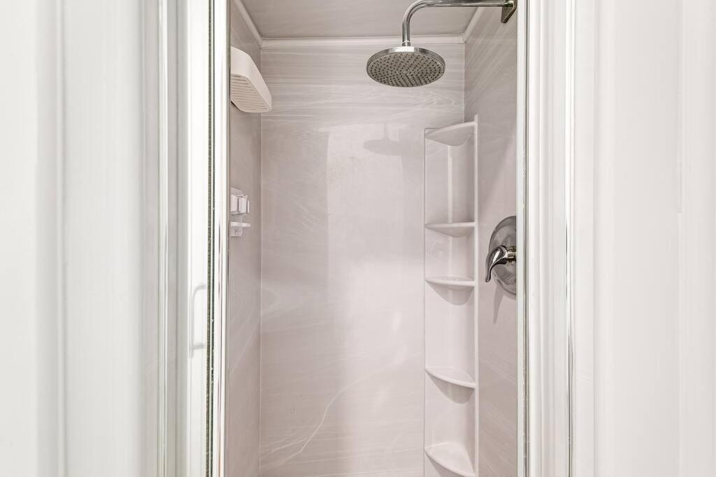 Apartment Beautiful Shenandoah One Bedroom Fast Internet Shen3 *