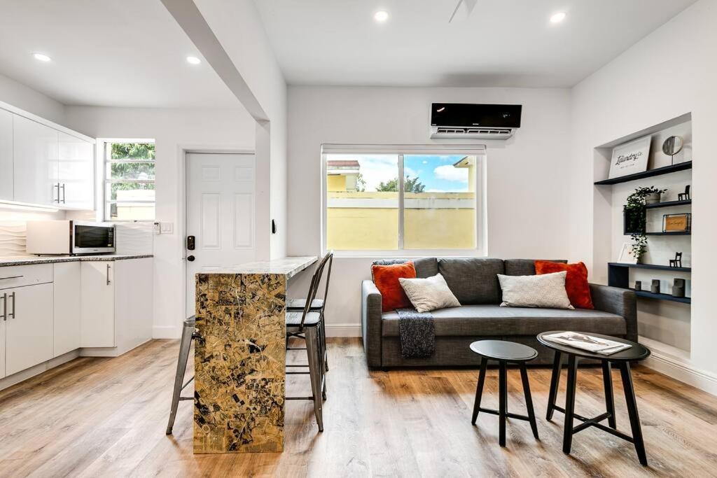 Beautiful Shenandoah One Bedroom Fast Internet Shen3 Apartment