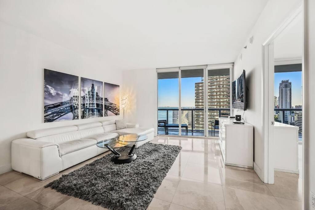 Icon & W Waterfront 22nd Floor Miami