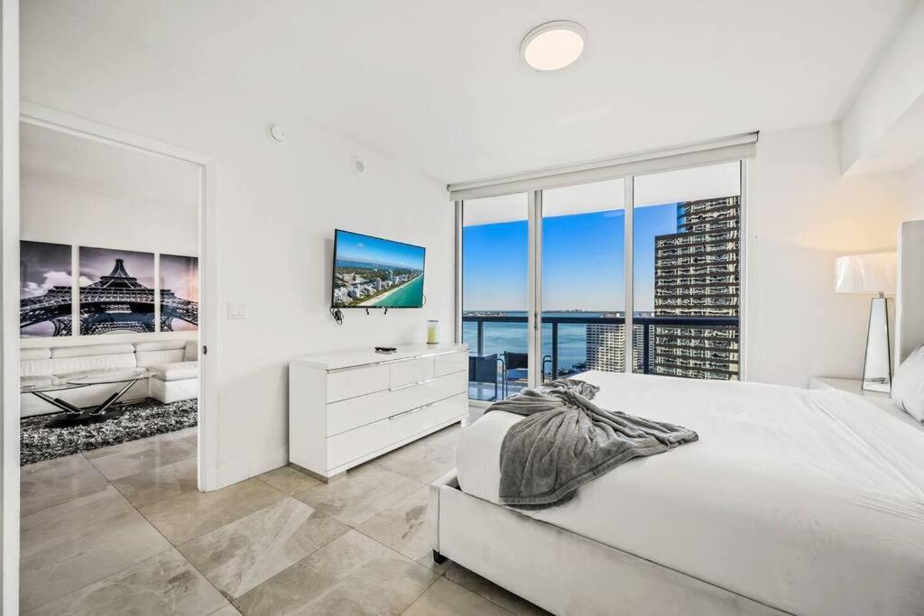 Apartment Icon & W Waterfront 22nd Floor *