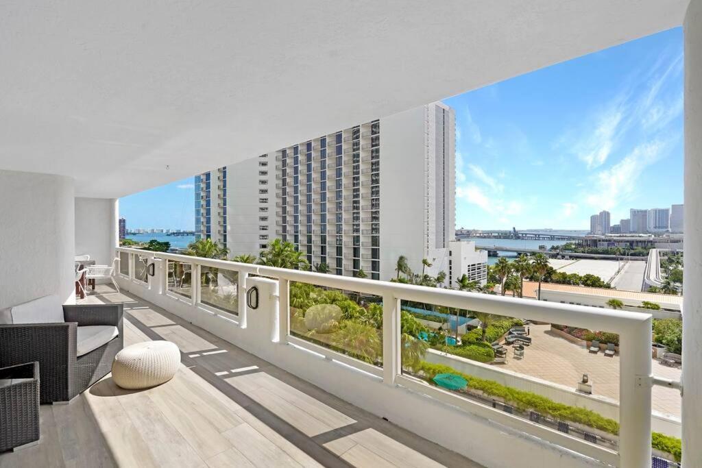 The Marilyn! Renovated And Amazing Skyline Views! Apartment Miami