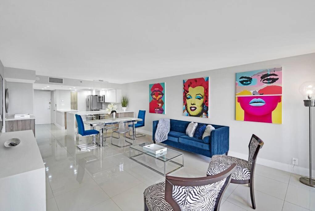 Apartment The Marilyn! Renovated And Amazing Skyline Views!