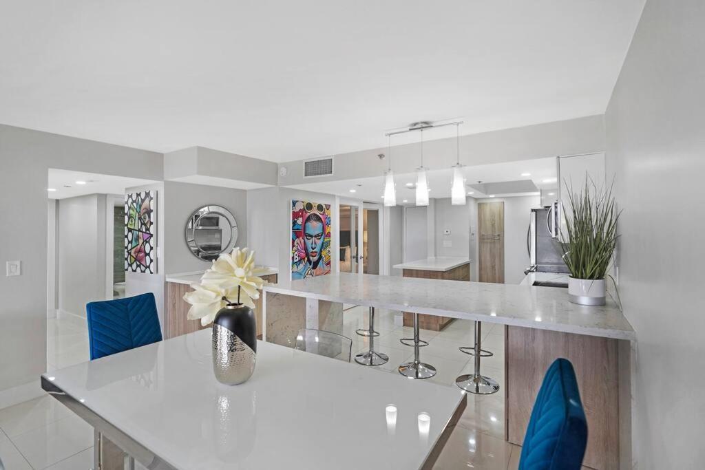 Apartment The Marilyn! Renovated And Amazing Skyline Views! Miami