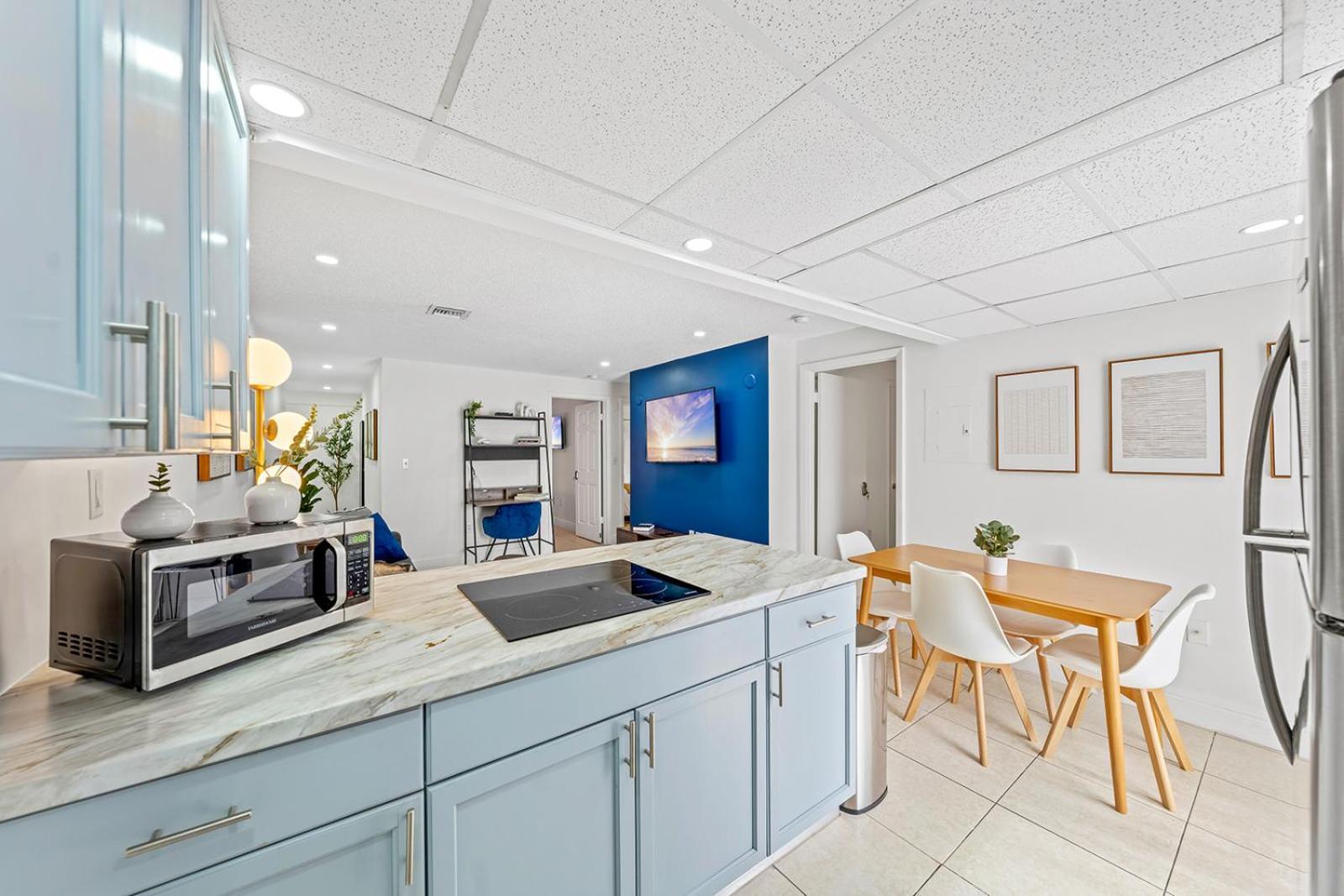 Vibrant 3br 2ba In Historic Little Havana Apartment *