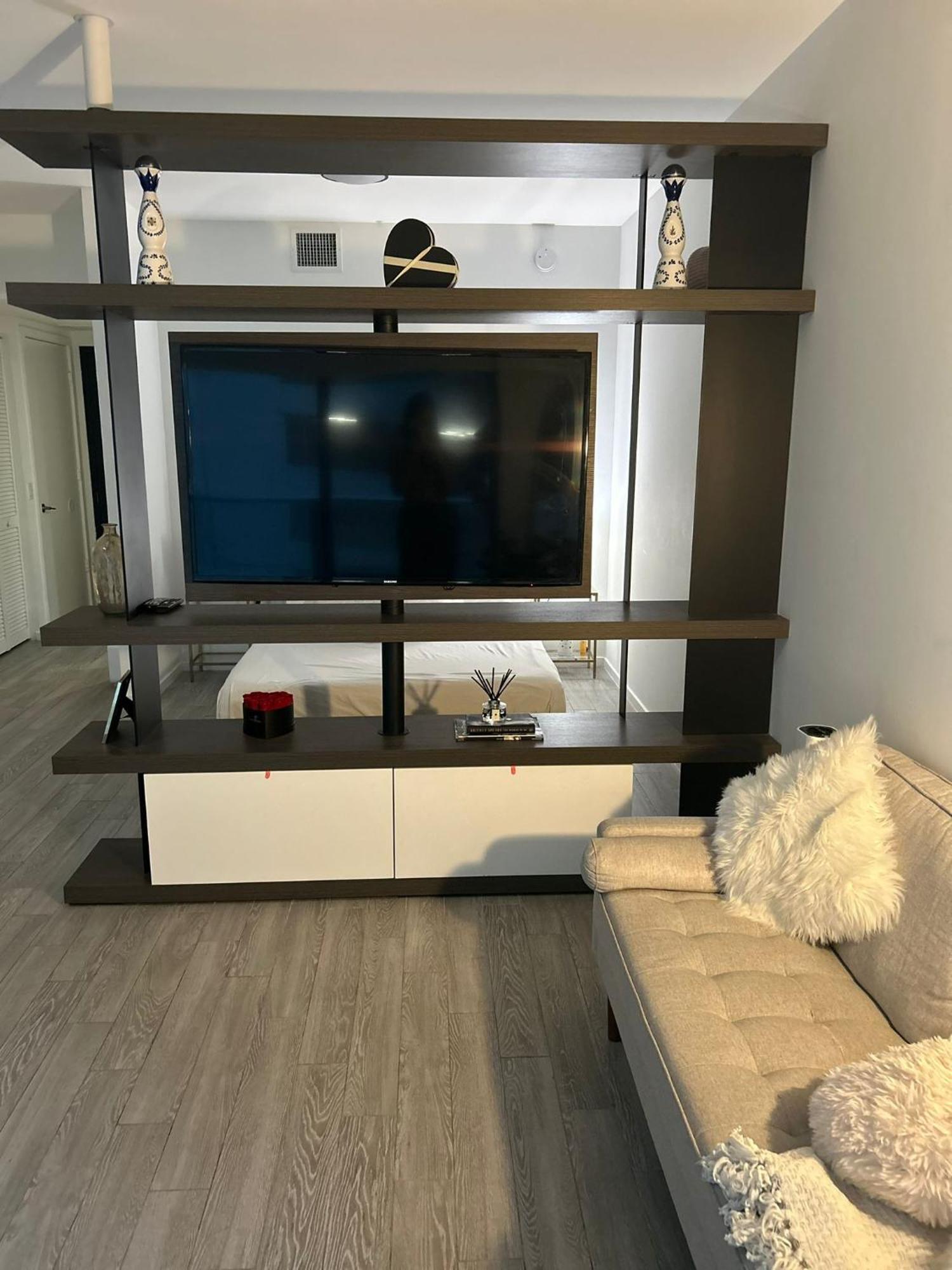 Lovely Unit Miami