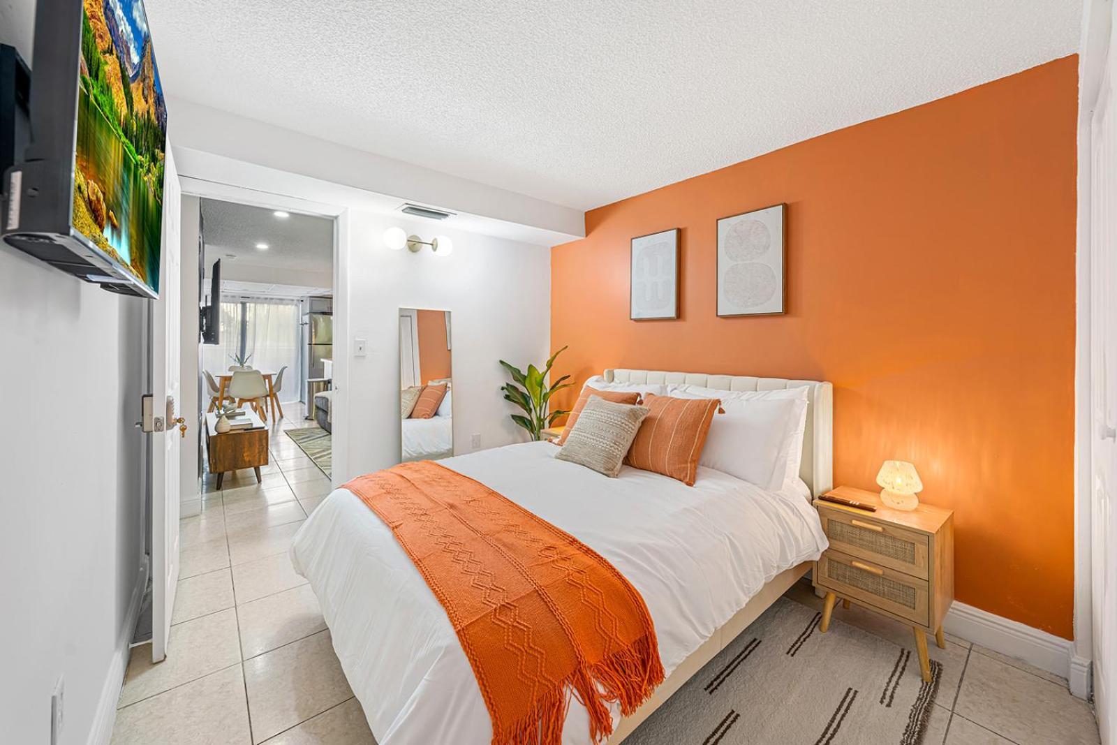 Vibrant 3br 2ba In Historic Little Havana Apartment