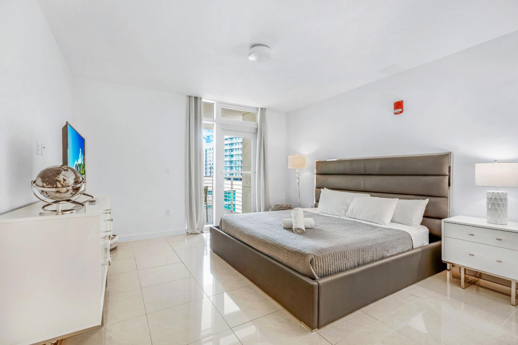 Modern 2-bd In The Heart Of Midtown