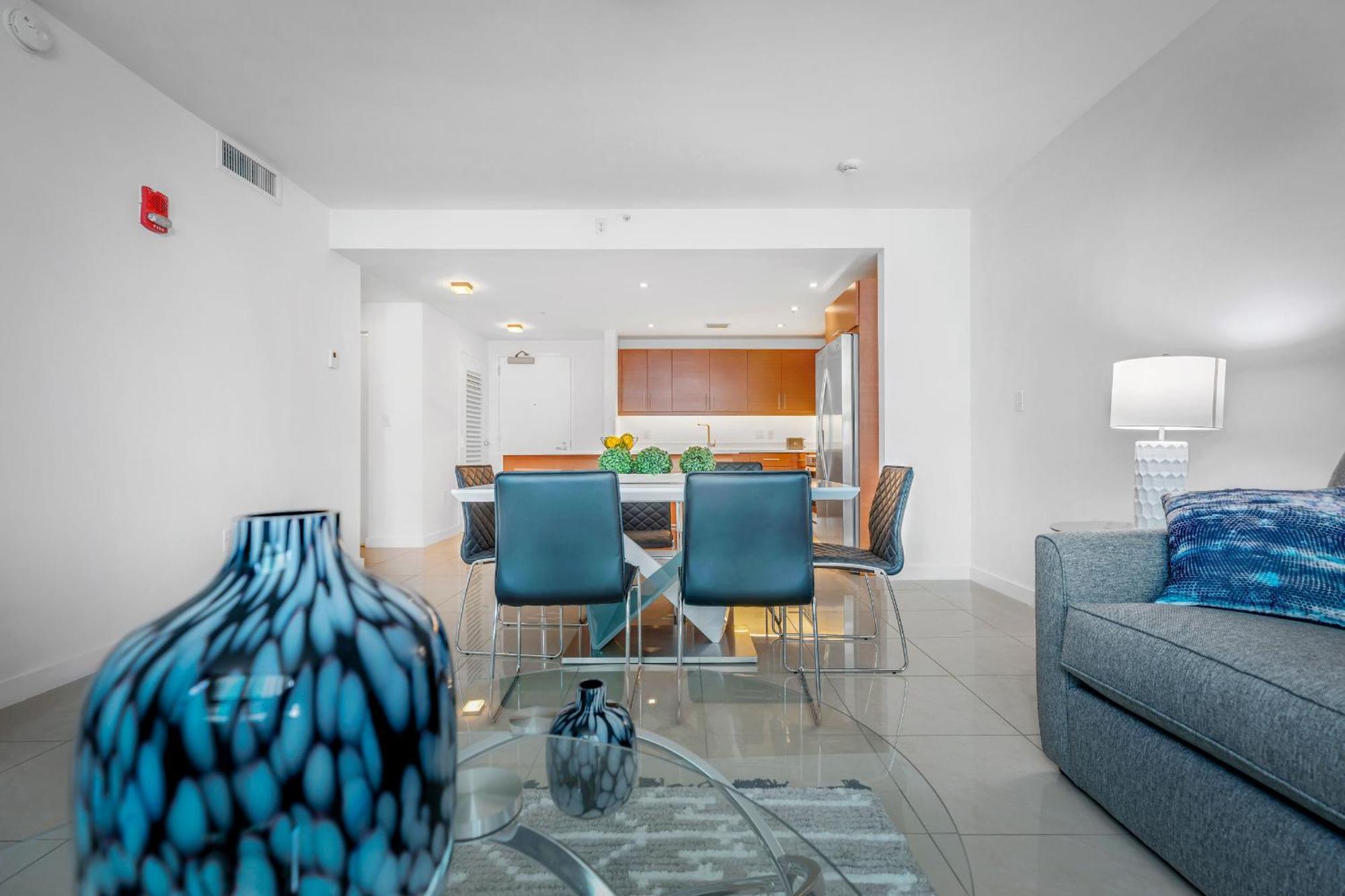 Apartment Modern 2-bd In The Heart Of Midtown Miami