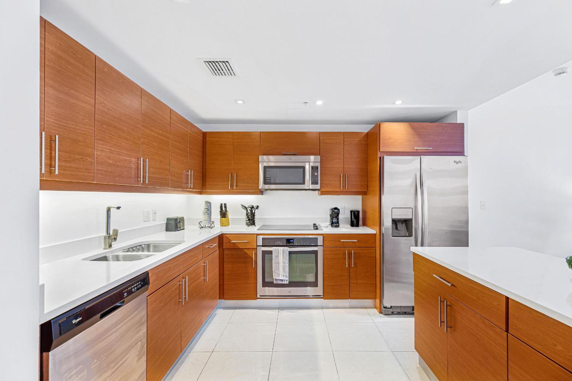 Modern 2-bd In The Heart Of Midtown Apartment *