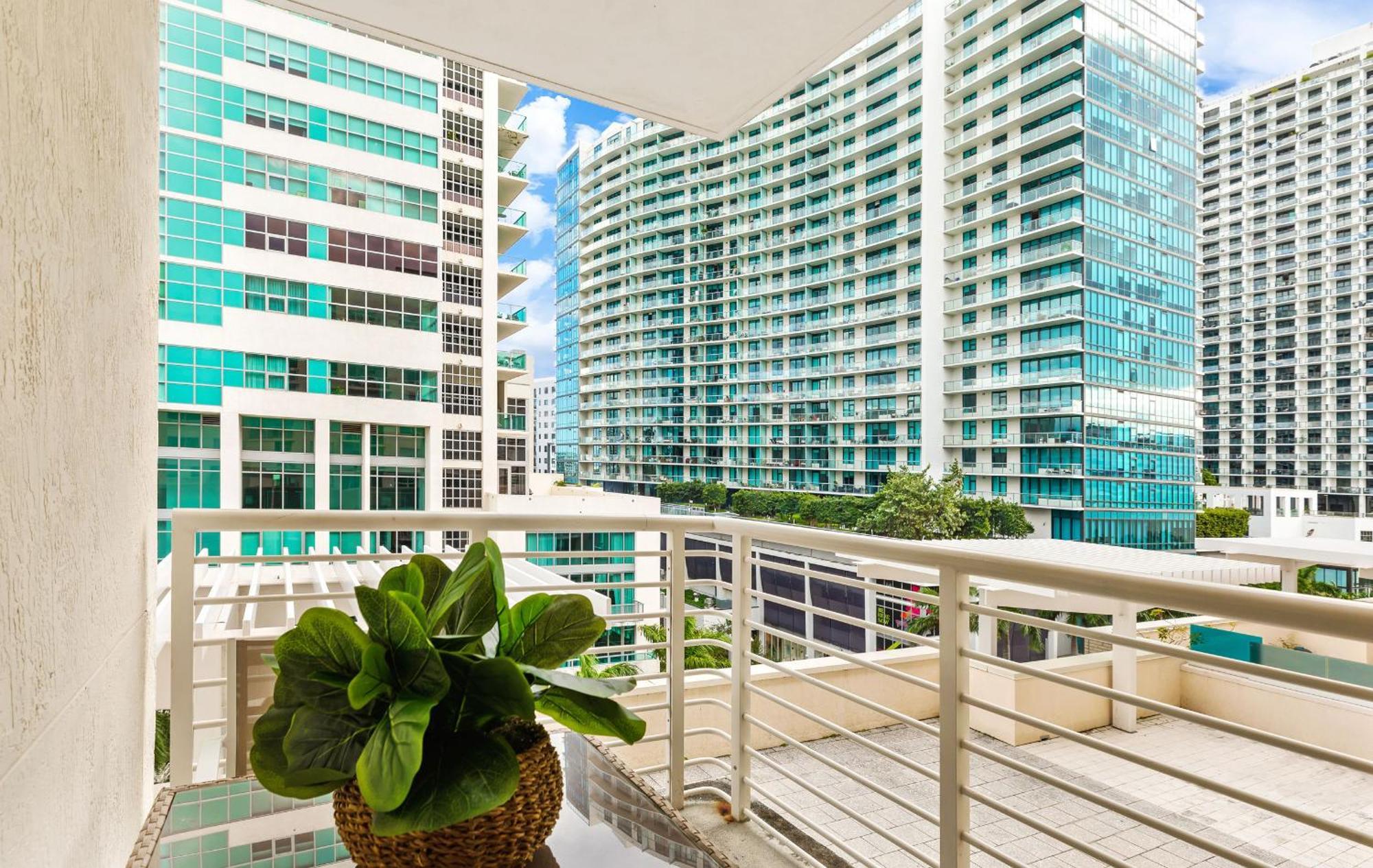 Modern 2-bd In The Heart Of Midtown Miami
