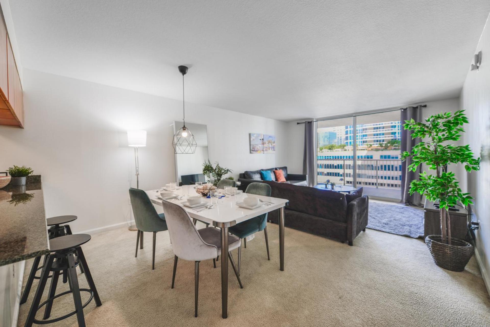 Wonderful In The Heart Of Brickell With Pool Apartment *