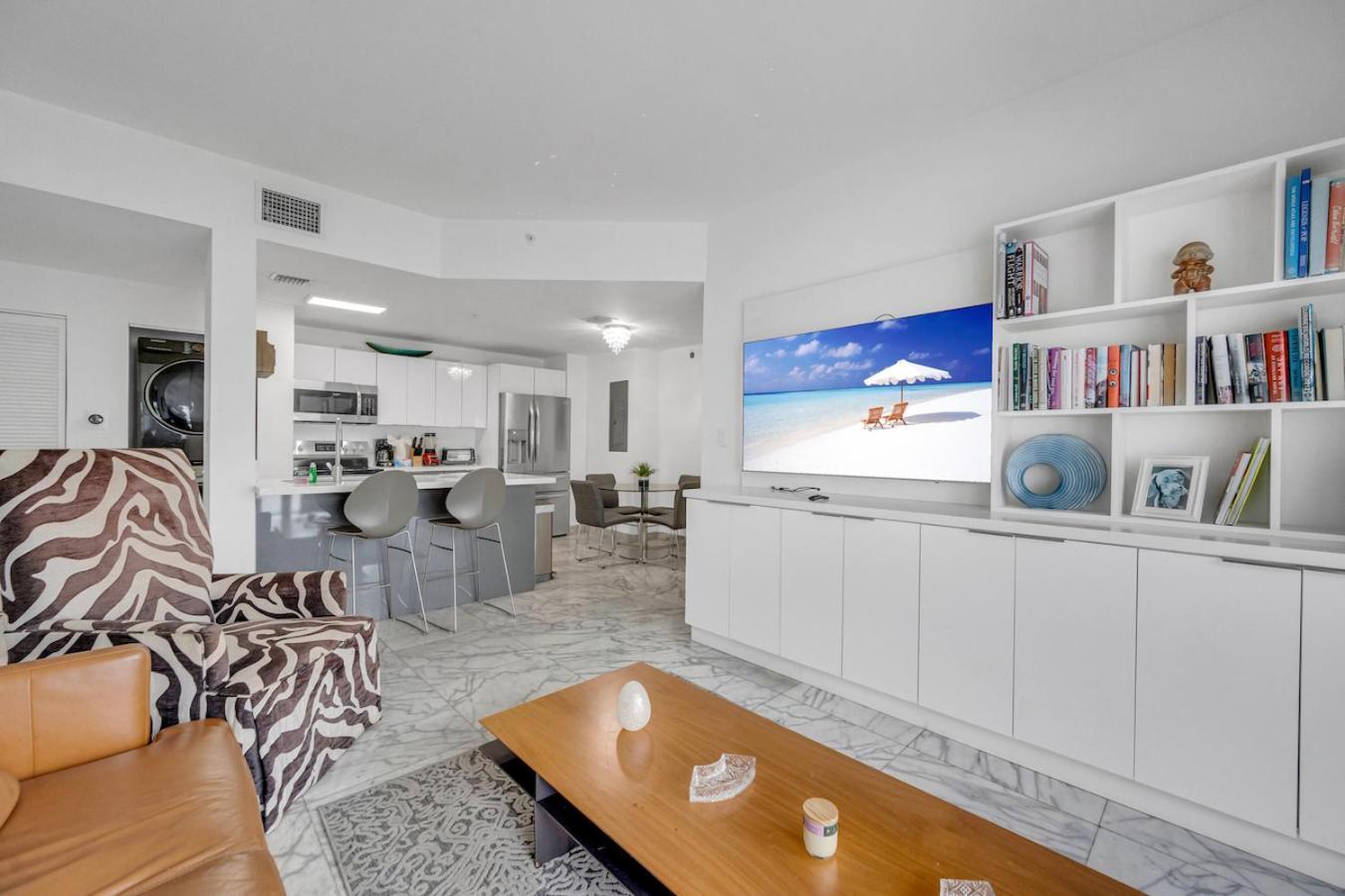 Subtle 2 Bed In Edgewater Near Downtown With Free Parking Apartment Miami