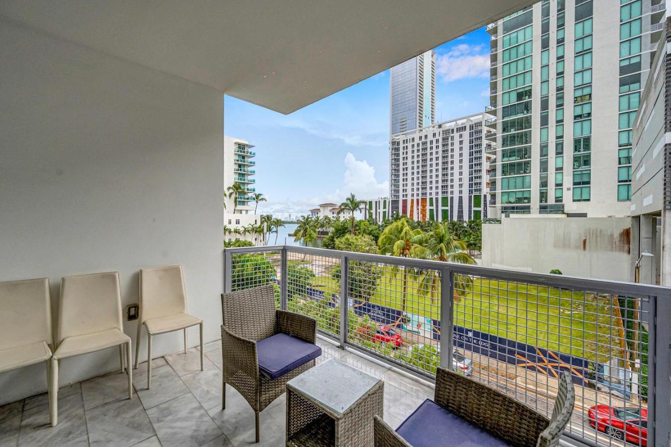 Apartment Subtle 2 Bed In Edgewater Near Downtown With Free Parking