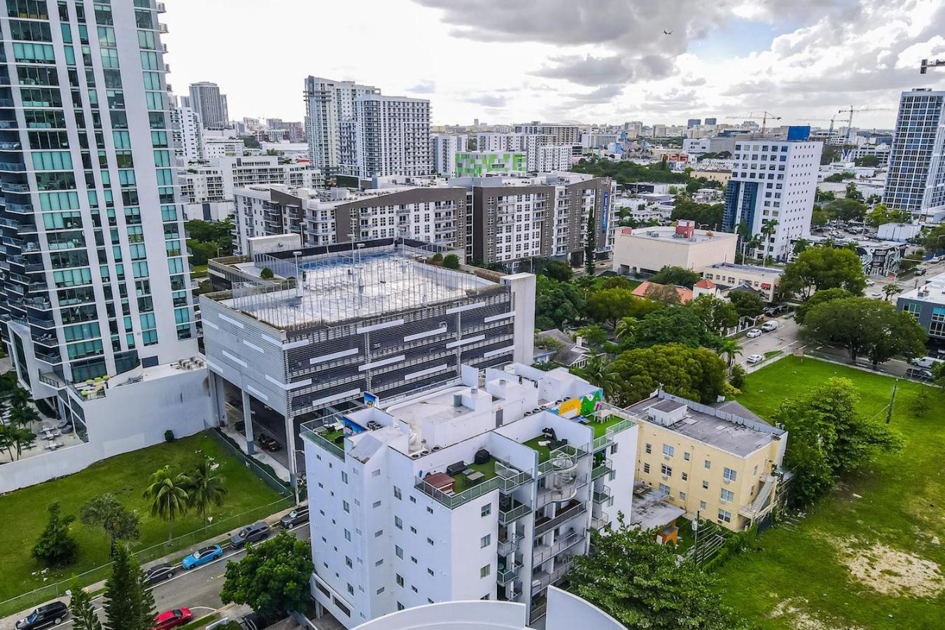 Apartment Subtle 2 Bed In Edgewater Near Downtown With Free Parking *