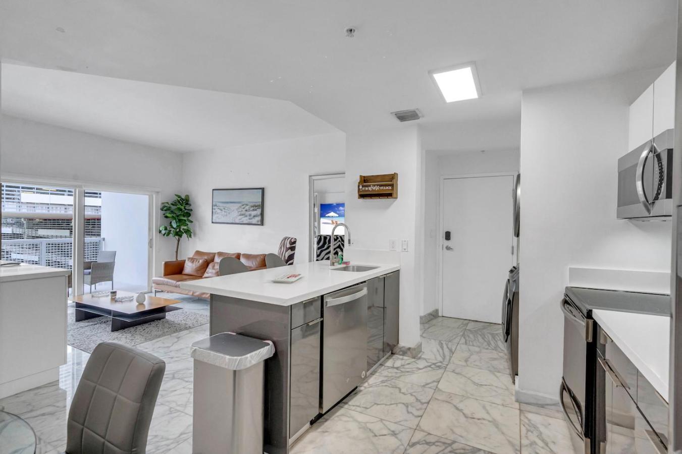 Subtle 2 Bed In Edgewater Near Downtown With Free Parking Apartment Miami