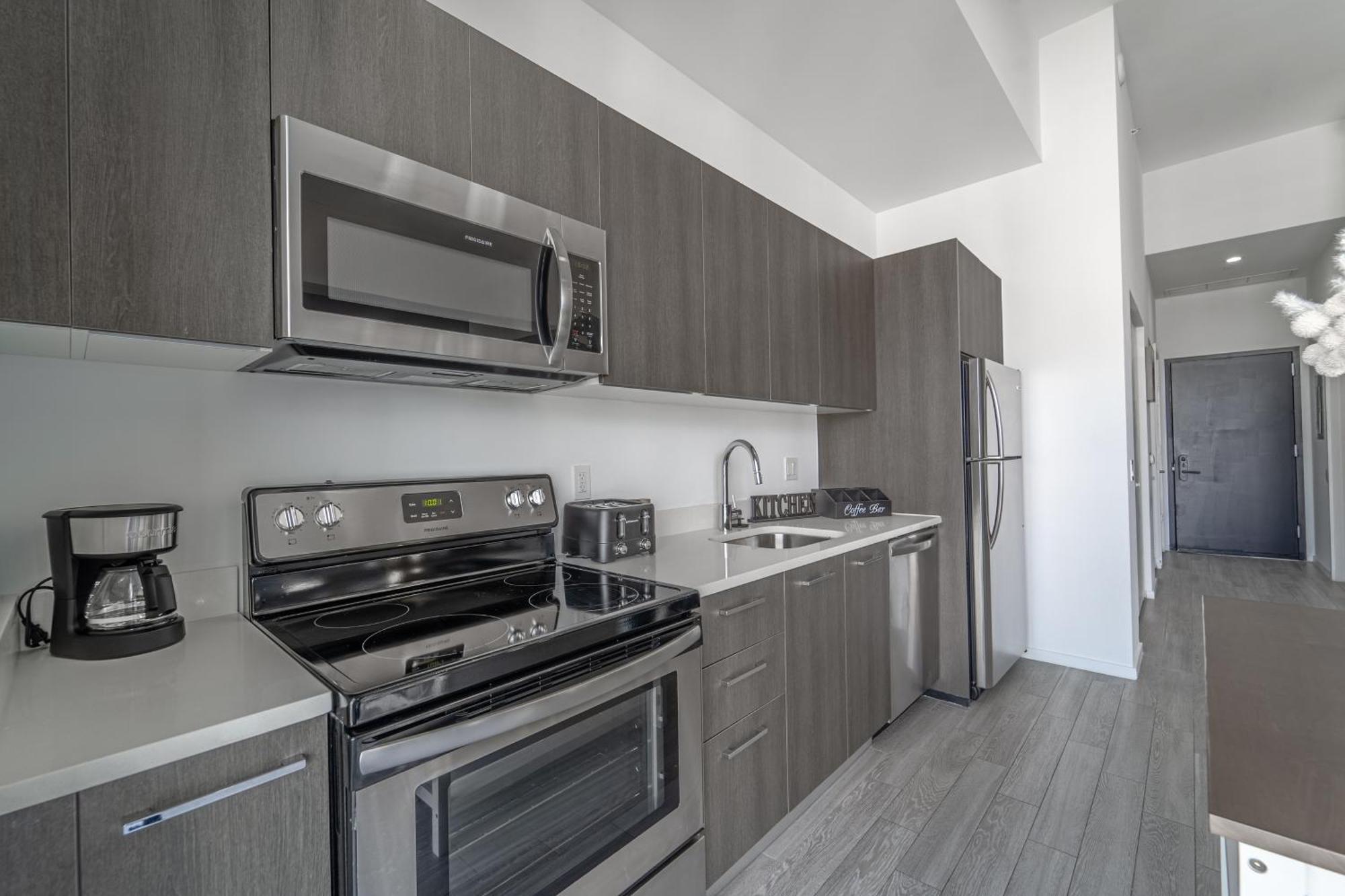 Tr 2 Bedroom, 1 Bedroom, And With Balconies Apartment