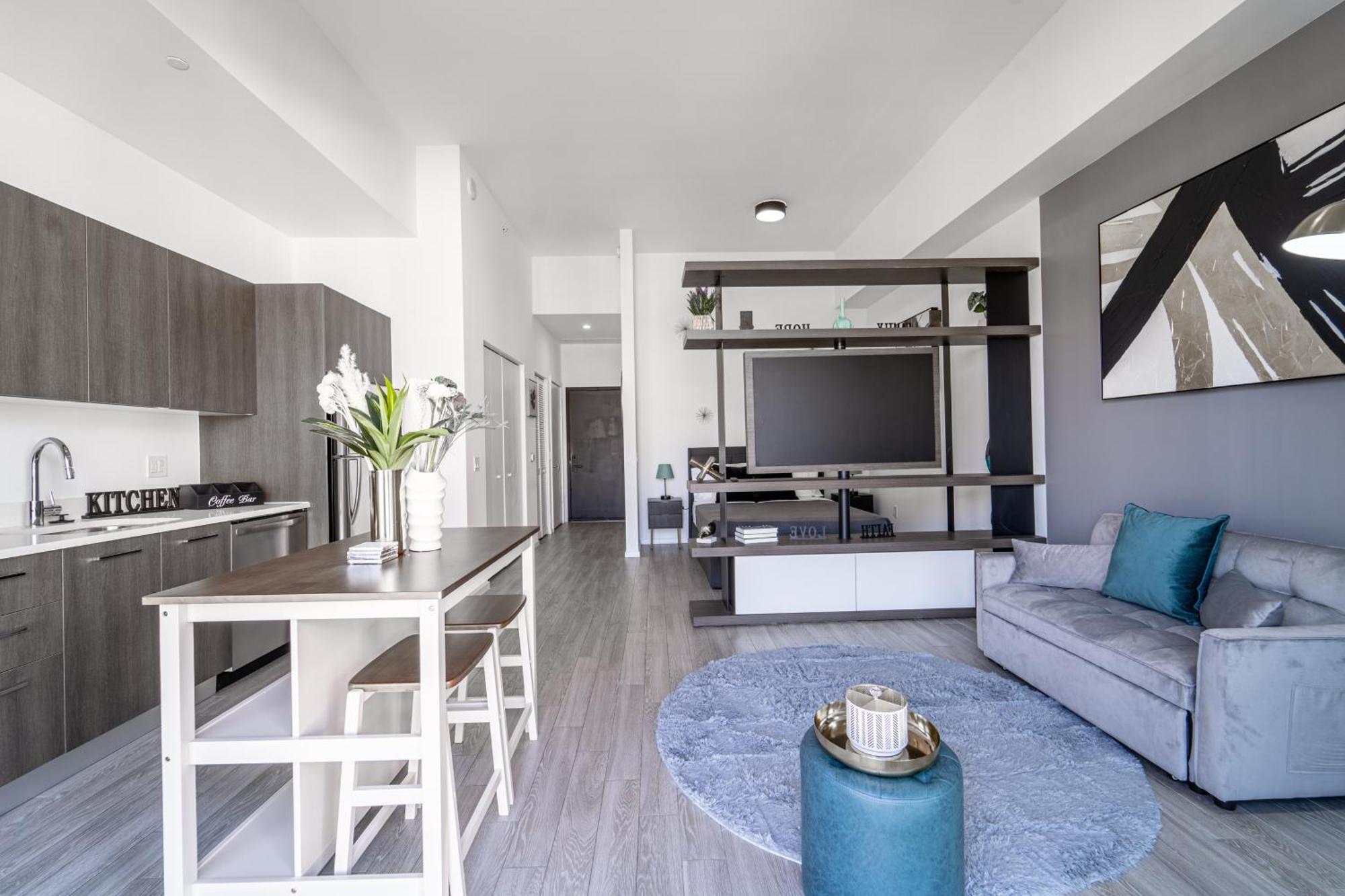 Tr 2 Bedroom, 1 Bedroom, And With Balconies Miami
