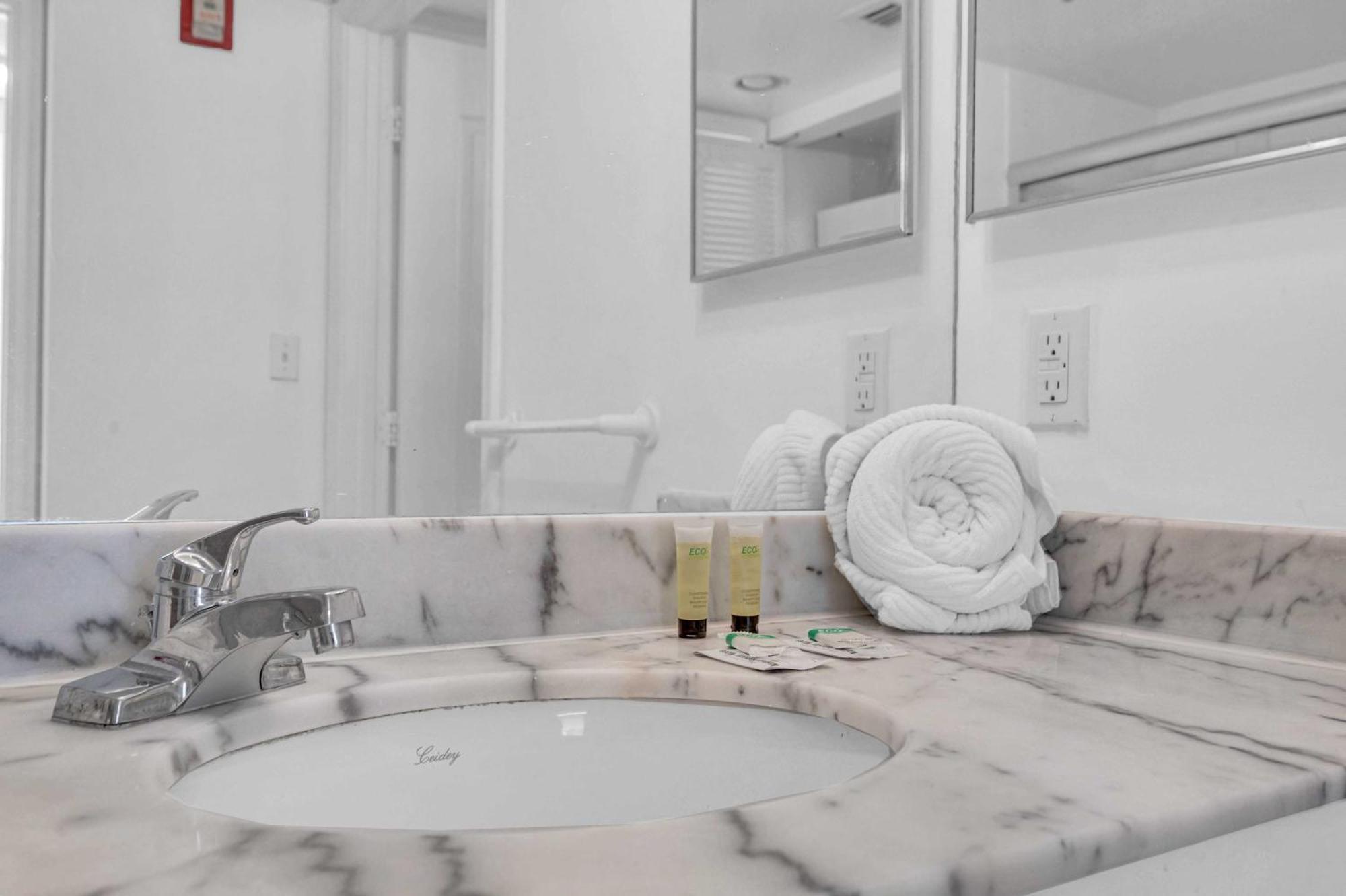 Deluxe 1 Bedroom • Brickell • Ocean View