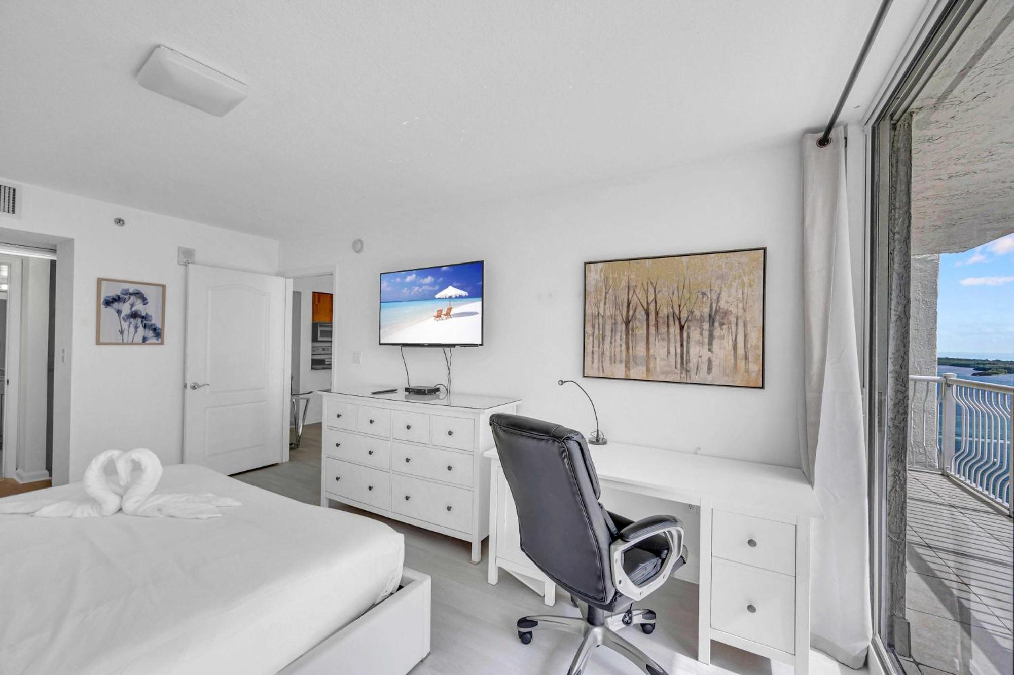 Deluxe 1 Bedroom • Brickell • Ocean View Apartment *