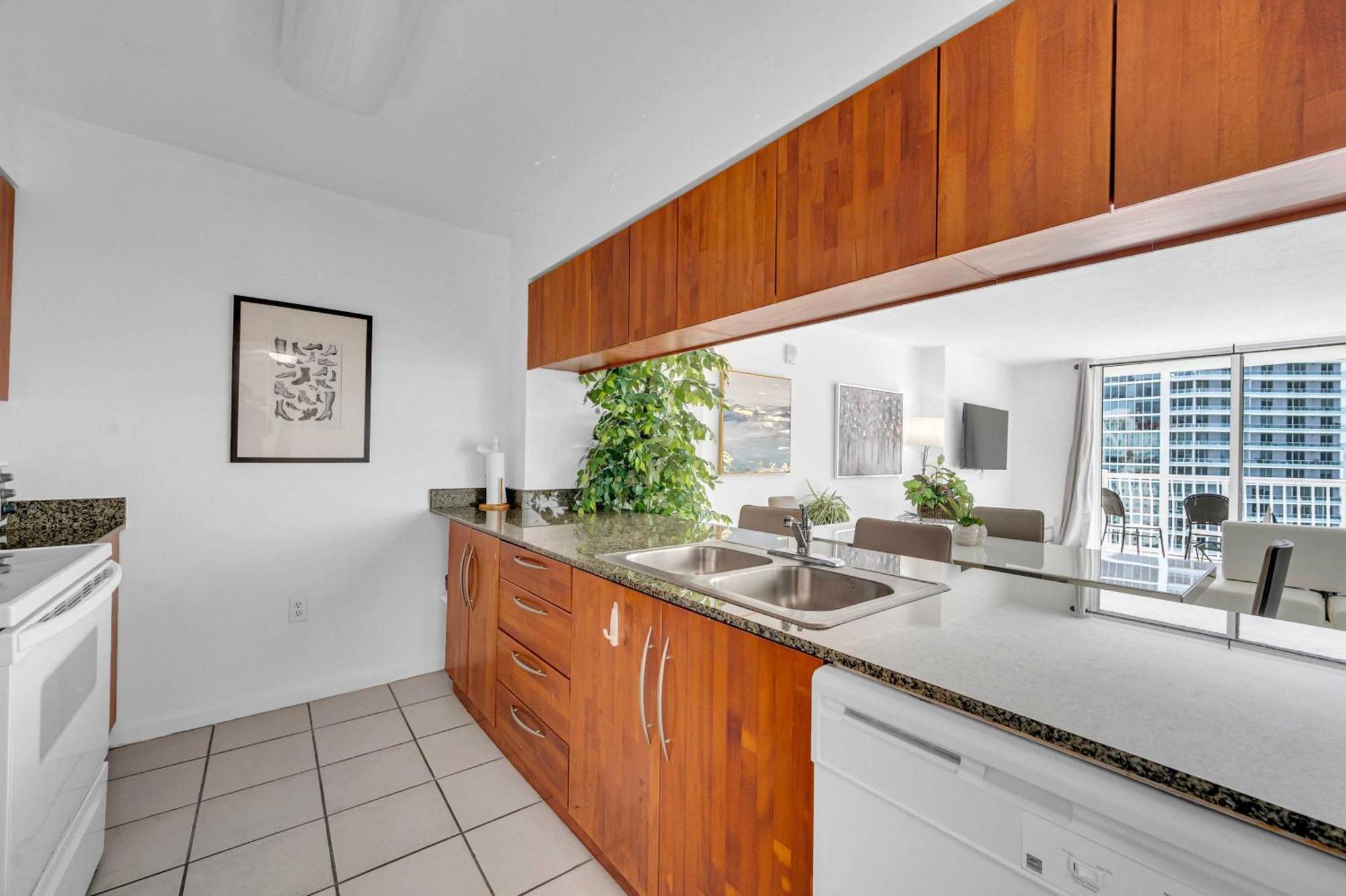 Deluxe 1 Bedroom • Brickell • Ocean View Apartment *