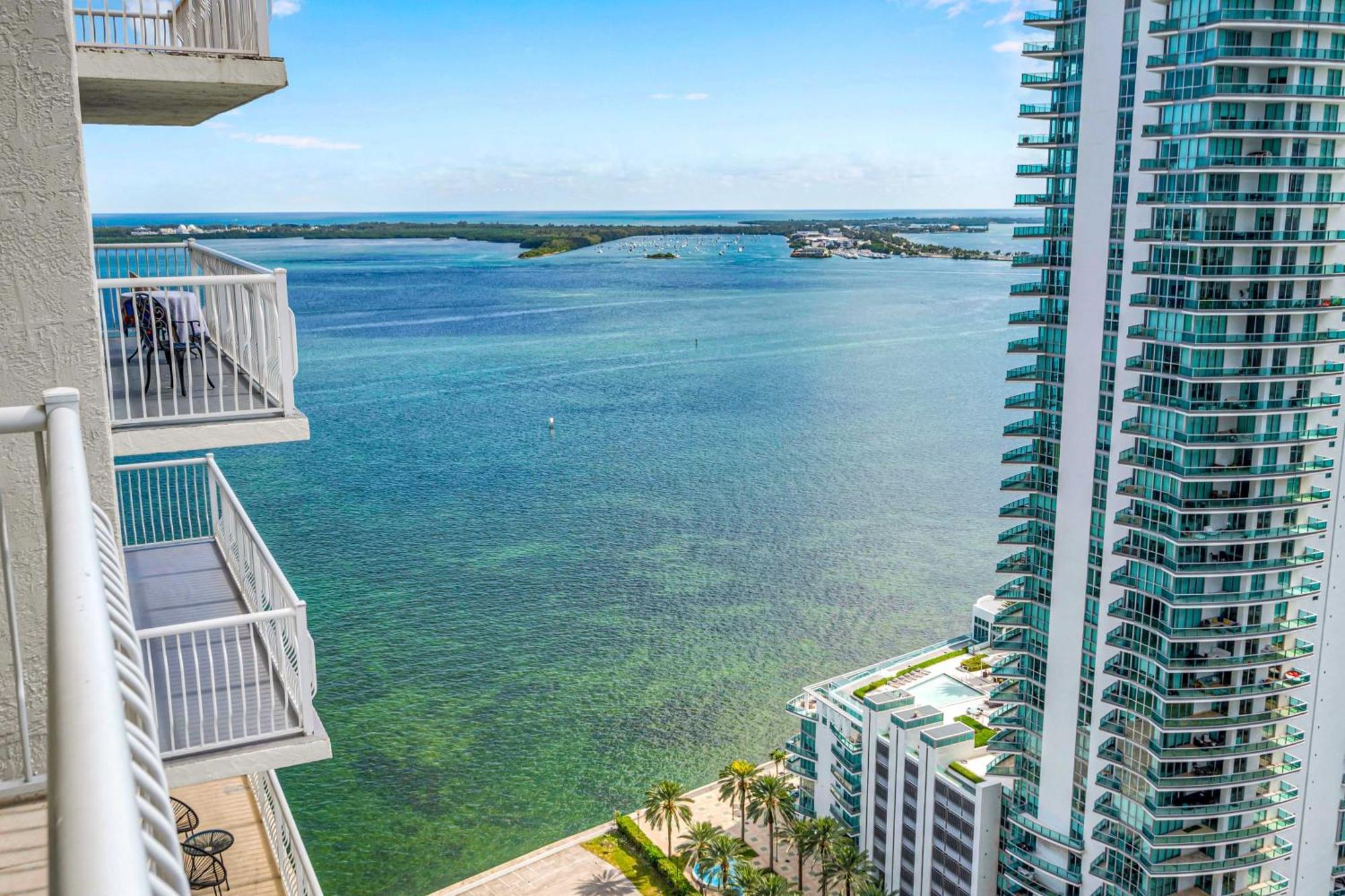 Deluxe 1 Bedroom • Brickell • Ocean View Miami