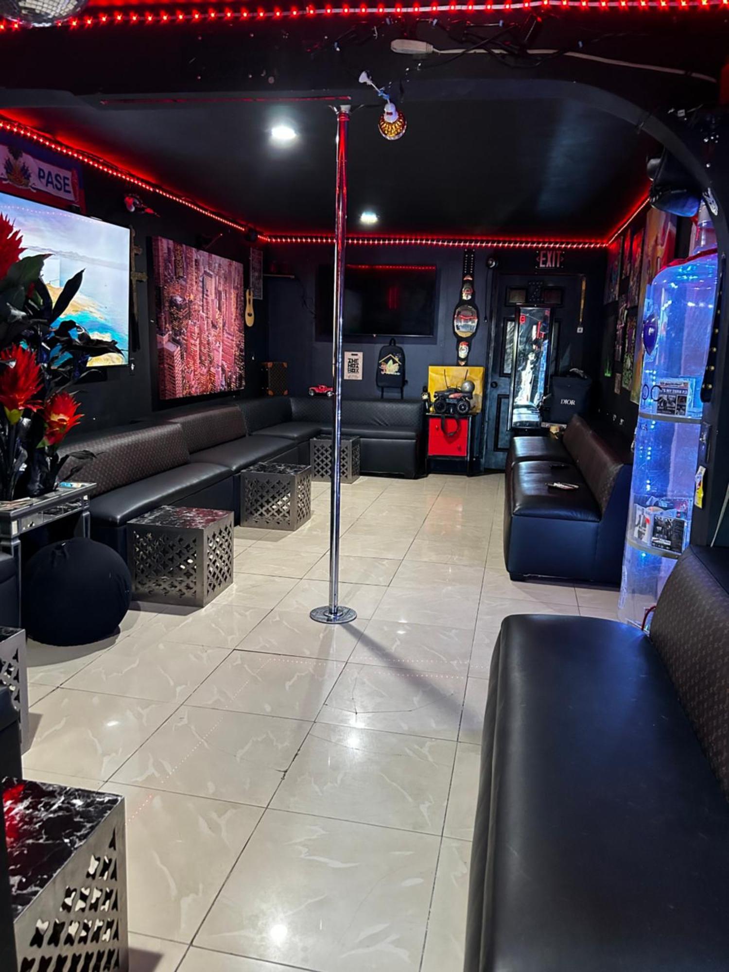 The Black Door Homestay Miami