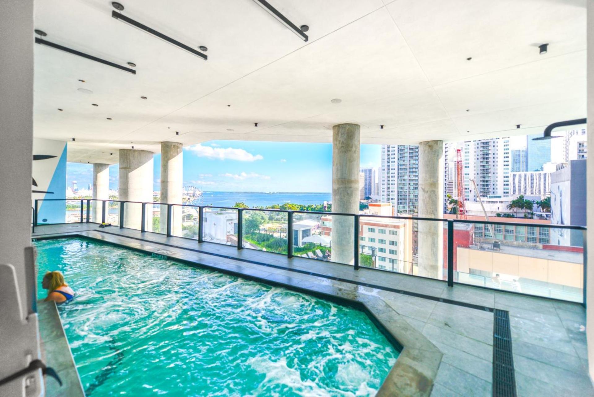 Studio With Amazing City View At Downtown * Miami