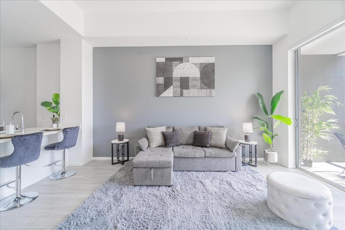 Apartment Tr 2 Bedroom, 1 Bedroom, And With Balconies