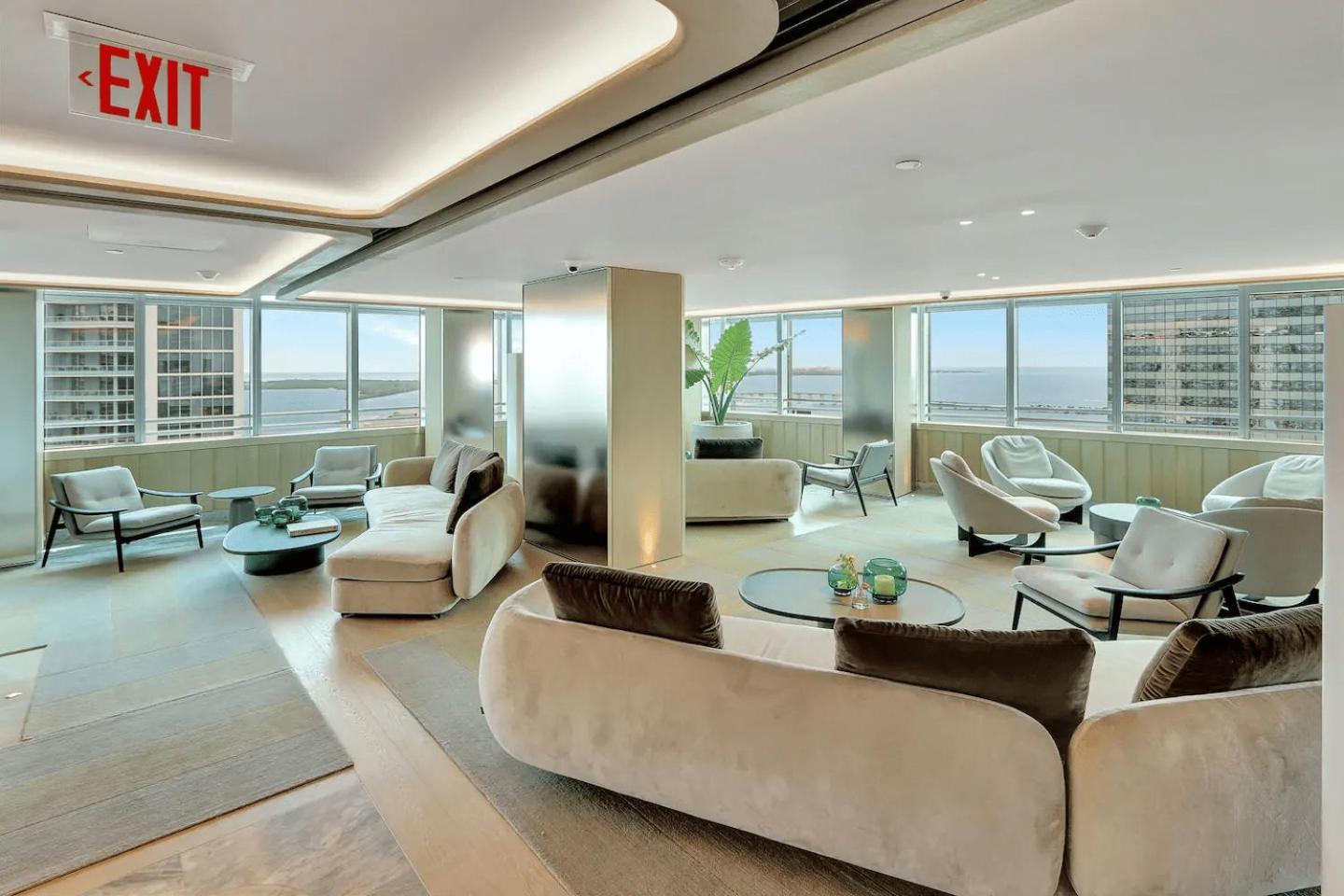 Urban Gateway Location In Brickell Prkg Apartment