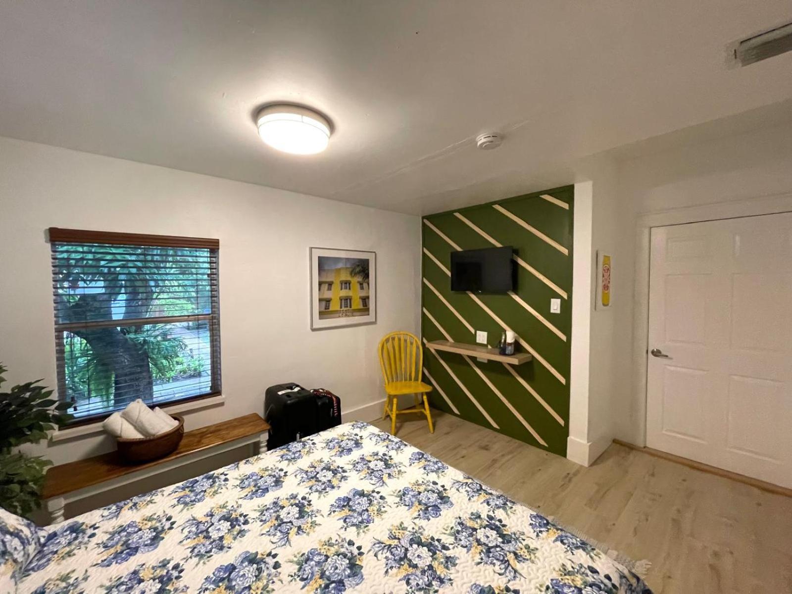 Cozy In The Heart Of Little Havana Homestay