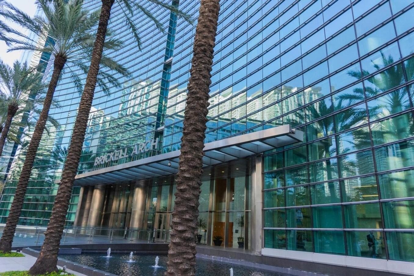 Urban Gateway Location In Brickell Prkg