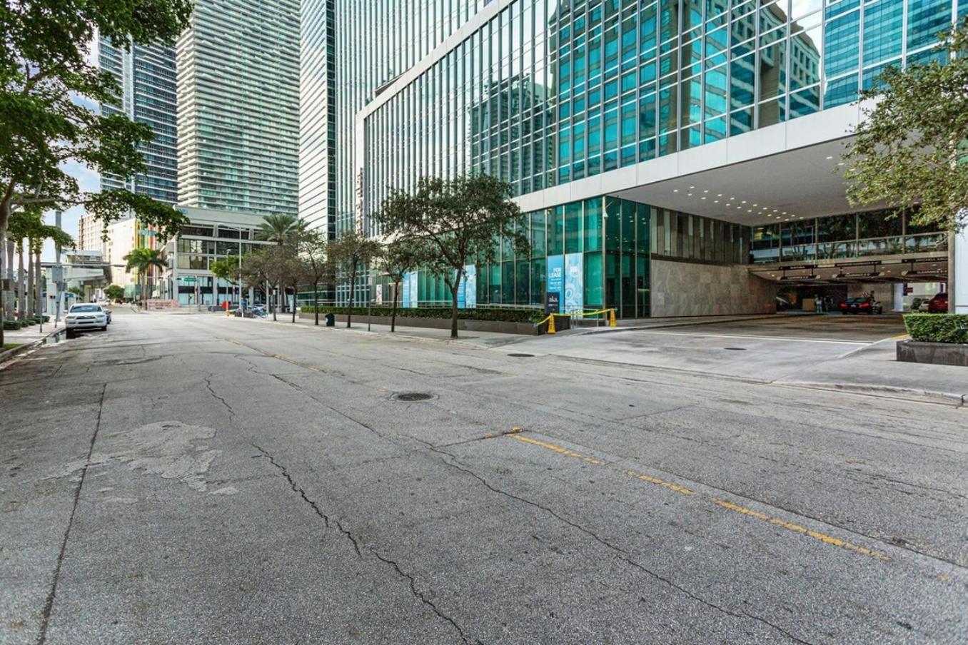 Urban Gateway Location In Brickell Prkg *
