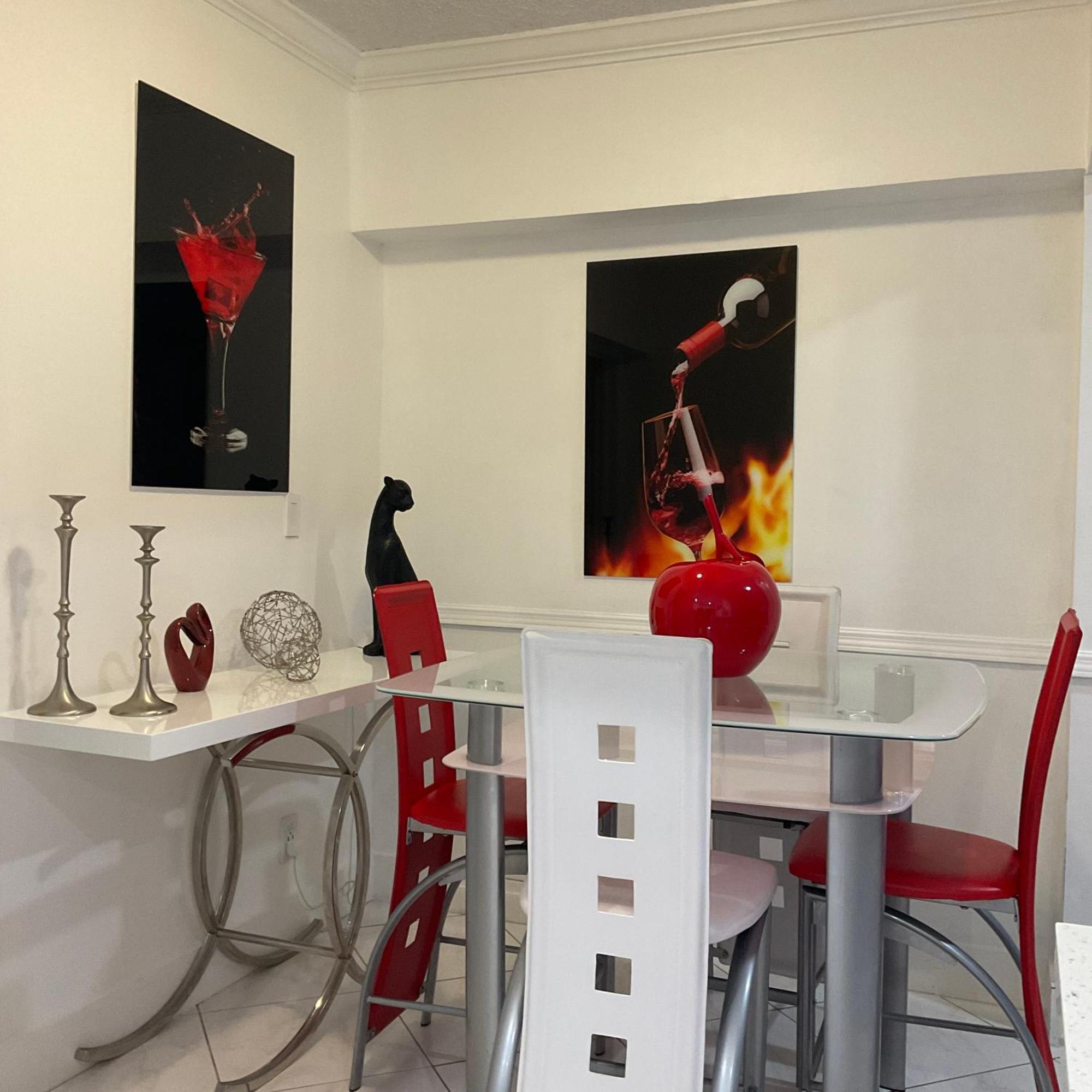 Beautiful House 7 Min From Airport W Free Parking Apartment Miami