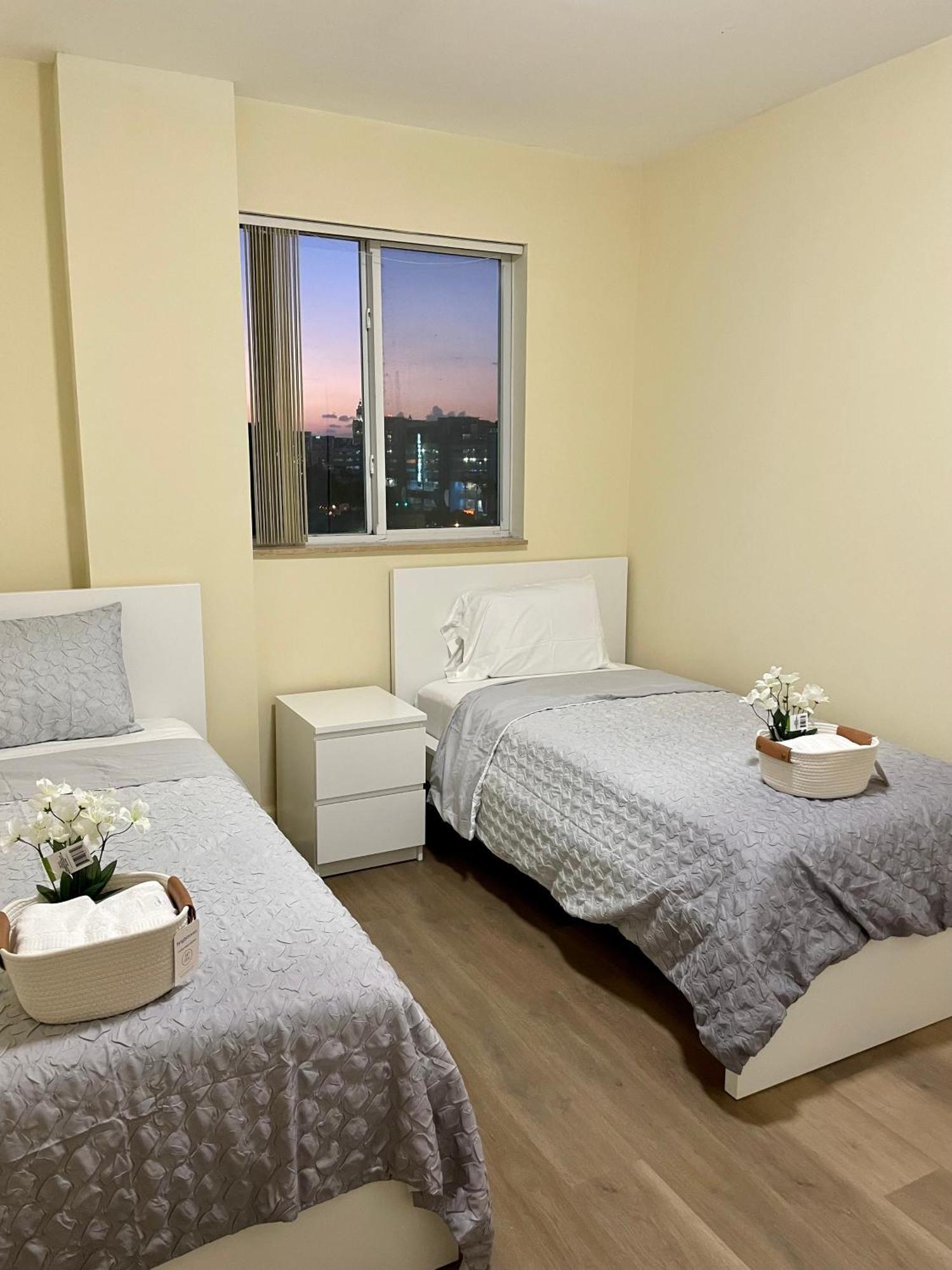 Private Bedroom In - Coral Gables 601 Homestay