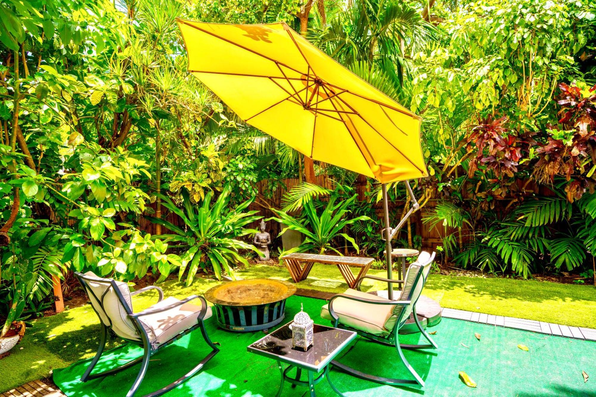 Holiday home Seaside Haven: Gated 2-bedroom With Den And Parking *