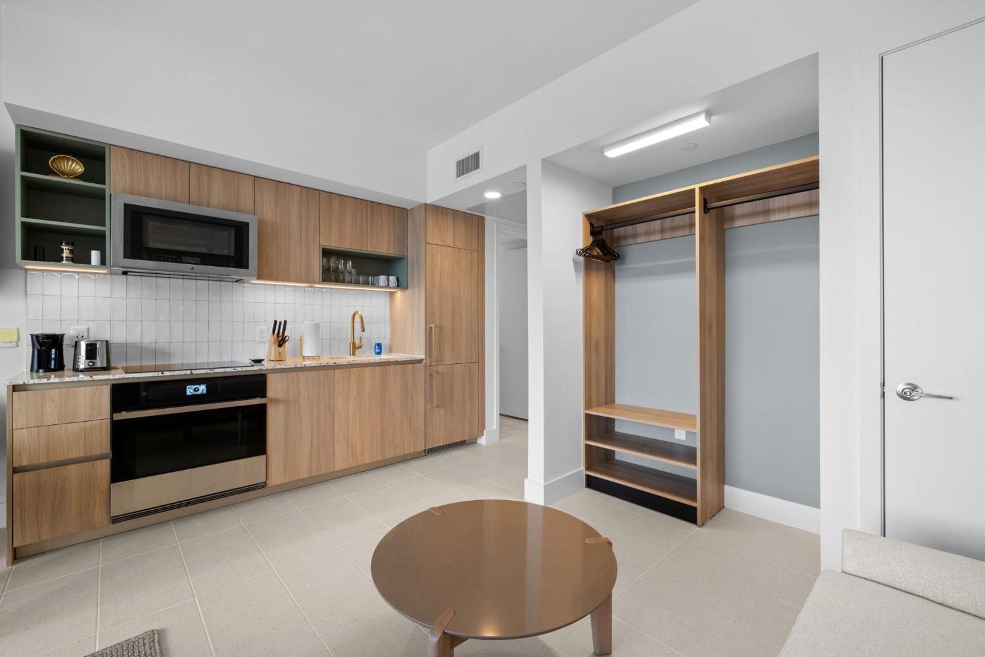 Ultimate Elegance With Panoramic Views Apartment Miami