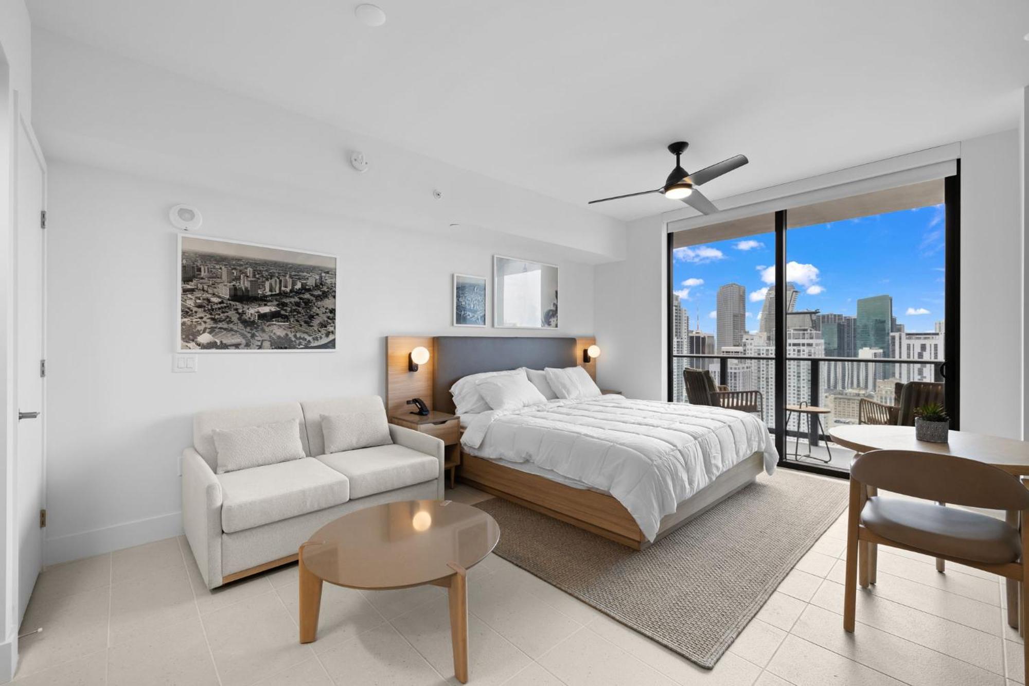 Ultimate Elegance With Panoramic Views Miami