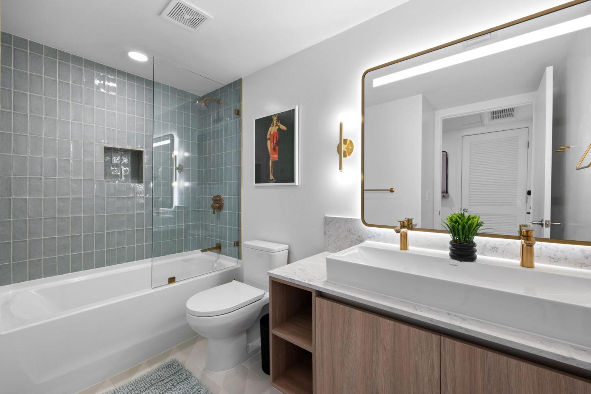 Ultimate Elegance With Panoramic Views *