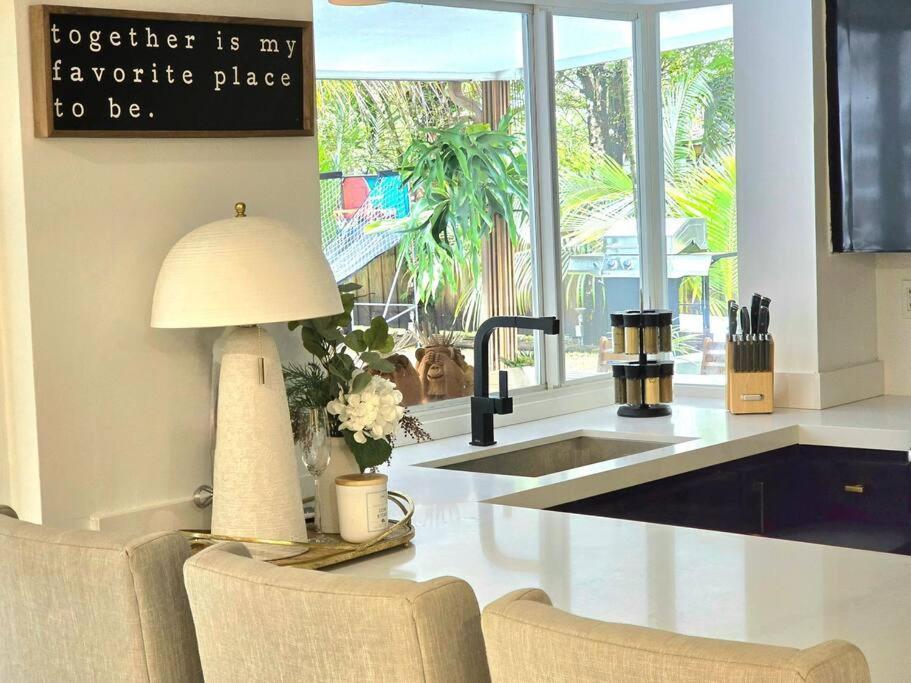Villa Sunset Retreat At Heart Of With Pool Miami