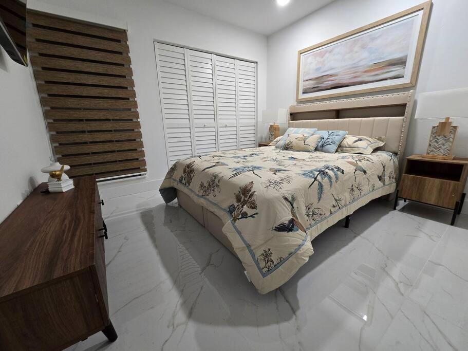 Sunset Retreat At Heart Of With Pool Villa *