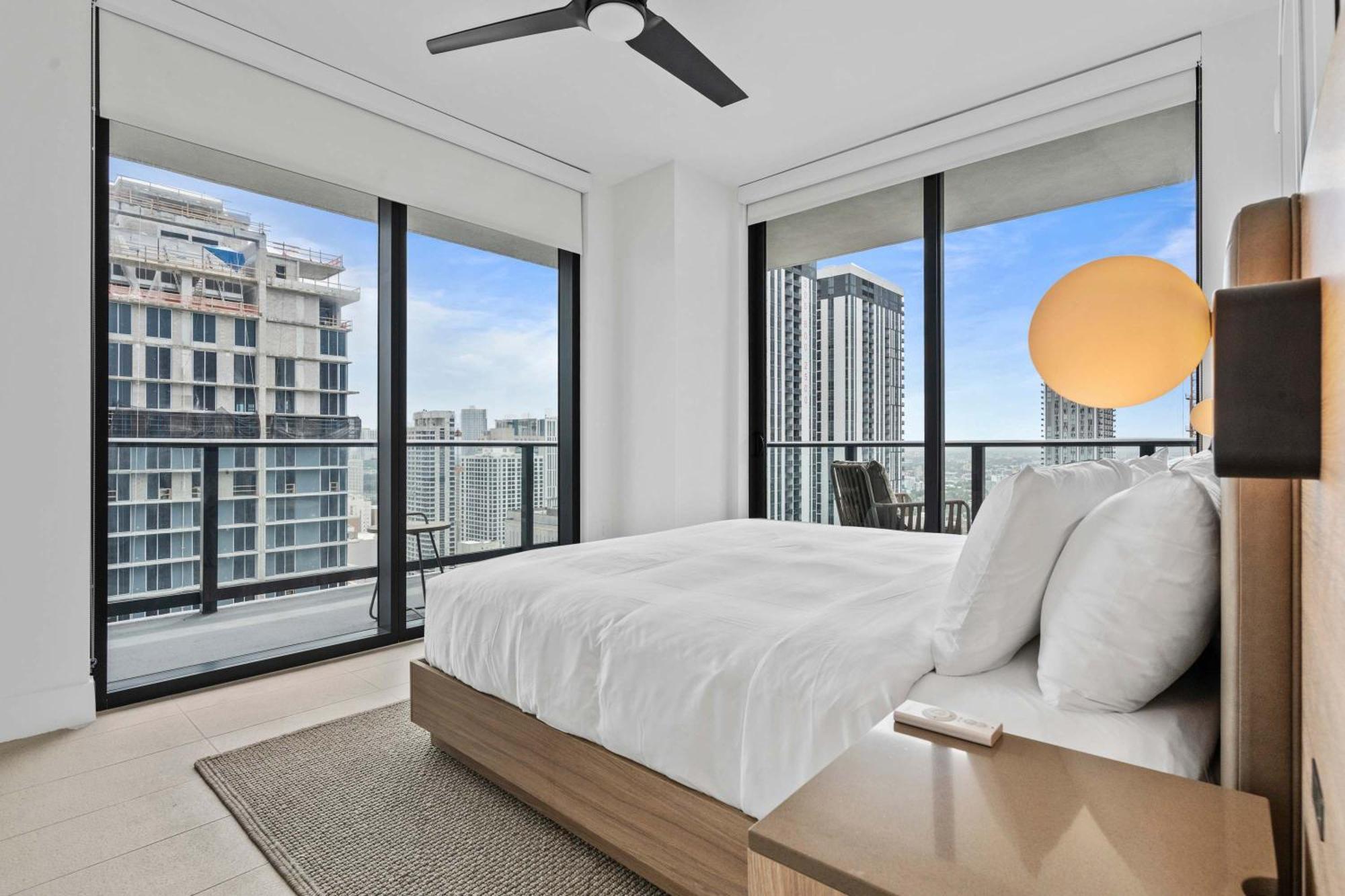 Bayside Breeze - Downtown Luxury Tower Apartment Miami