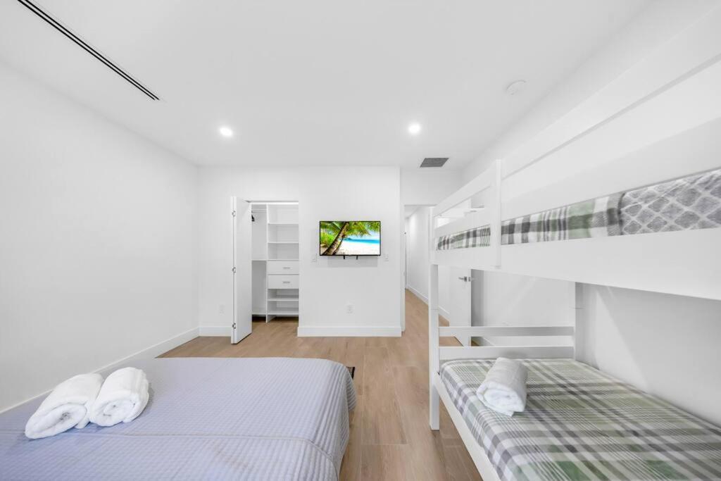 Villa Up To 12 Guest Modern Near Wynwood! 27