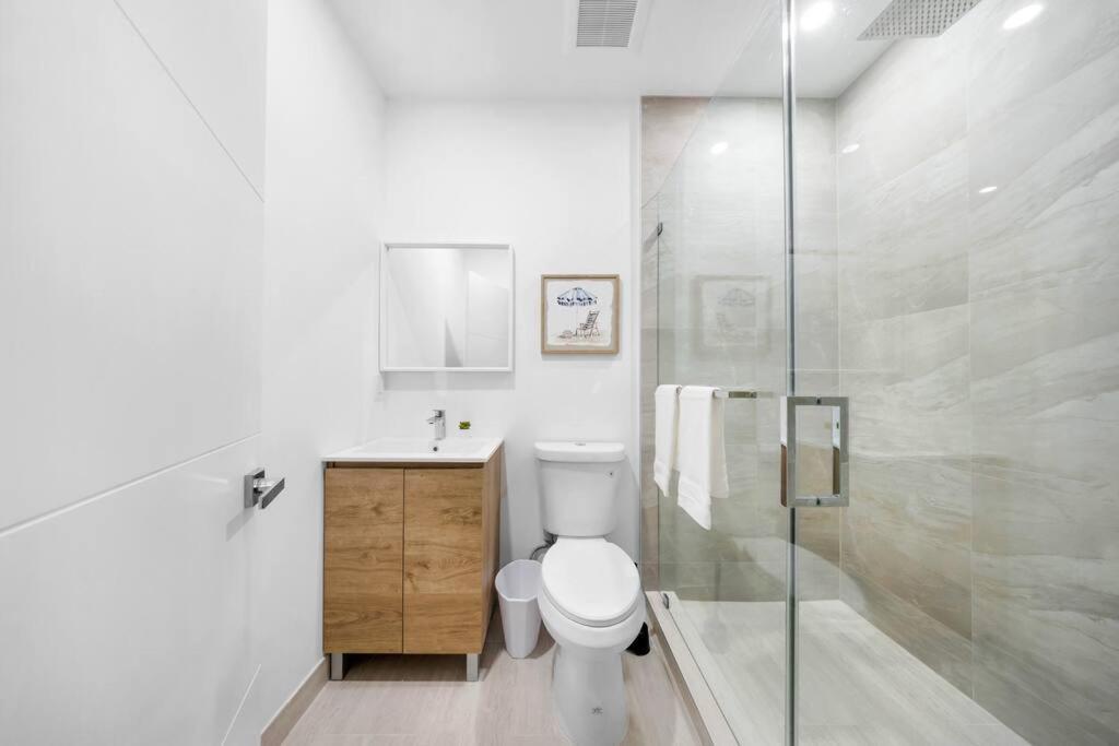 Villa Up To 12 Guest Modern Near Wynwood! 27 *