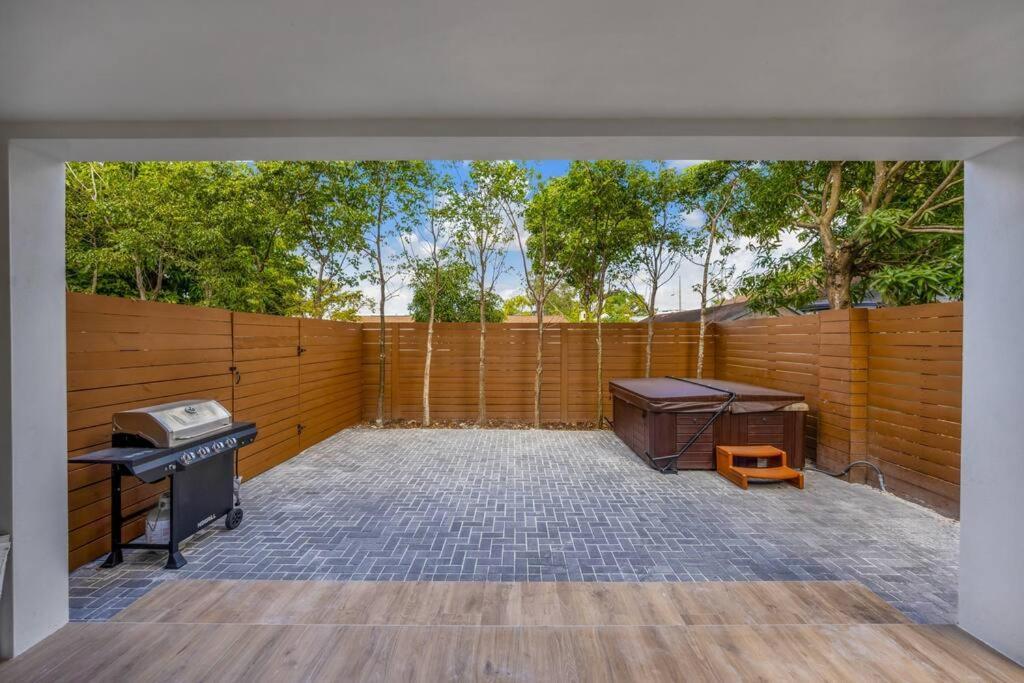 Up To 12 Guest Modern Near Wynwood! 27 Villa *
