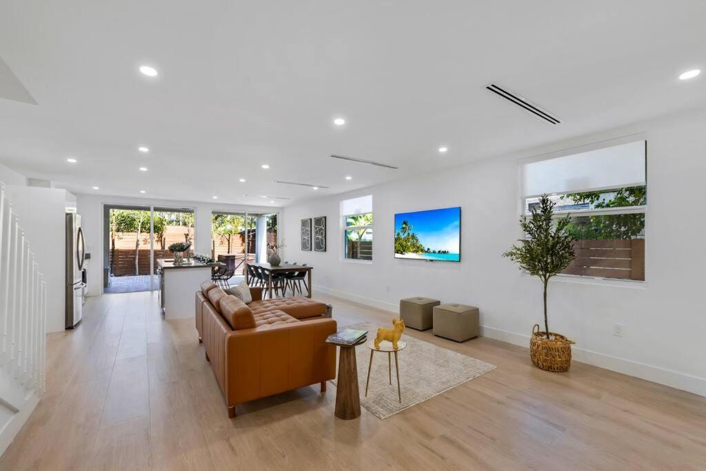 Villa Up To 12 Guest Modern Near Wynwood! 27 *