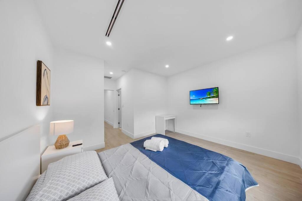 Villa Up To 12 Guest Modern Near Wynwood! 27 Miami
