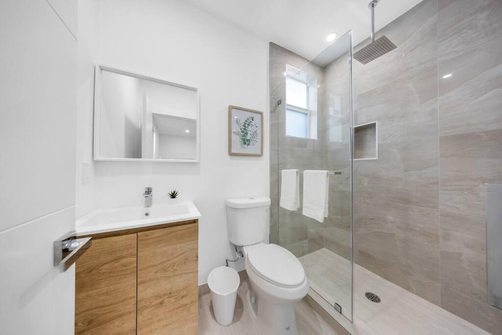 Up To 12 Guest Modern Near Wynwood! 27 *