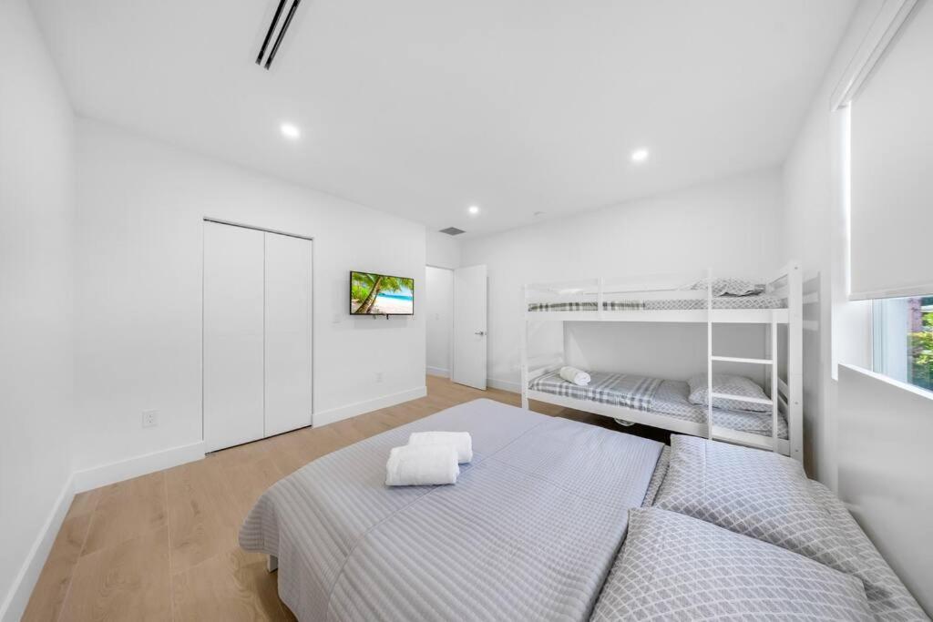 Up To 12 Guest Modern Near Wynwood! 27 Miami